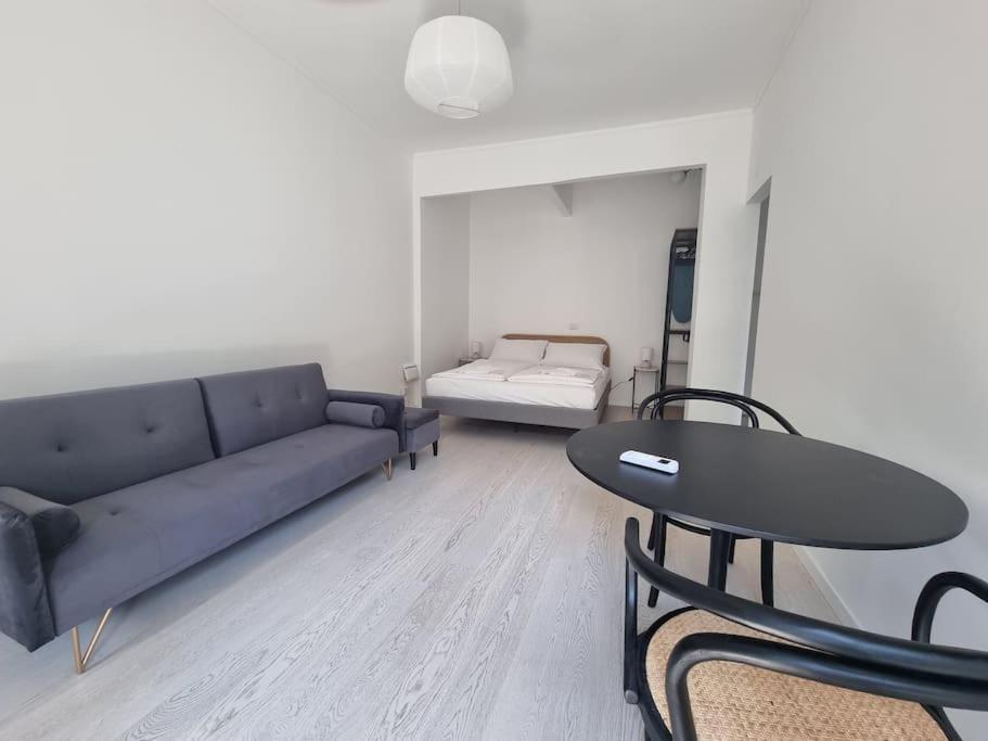 Milan New Apartment In Lively Central Area Екстериор снимка