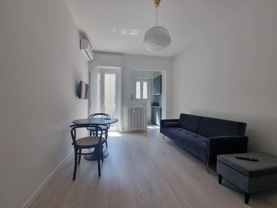 Milan New Apartment In Lively Central Area Екстериор снимка